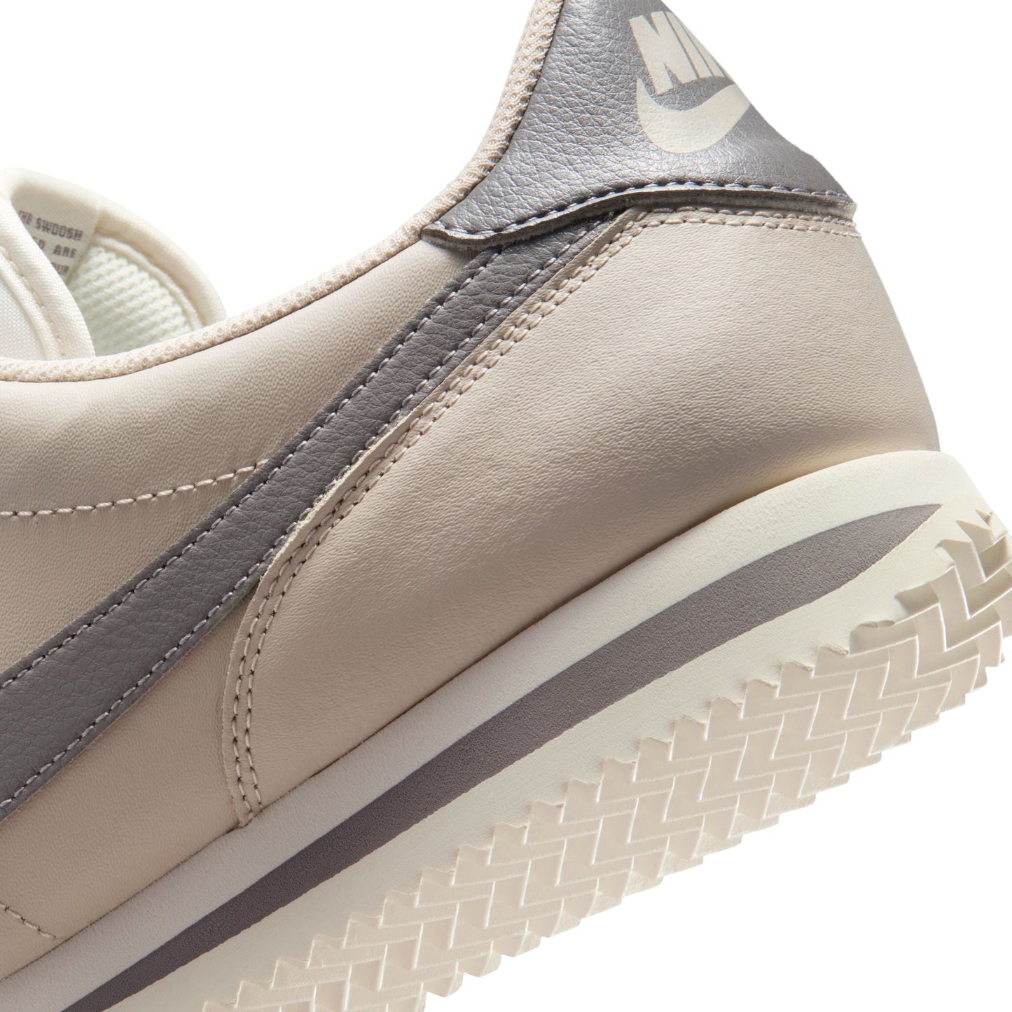 Nike Mens Cortez Leather Sneakers